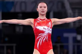 像一只飞翔的海燕！朱雪莹女子蹦床封后，刘灵玲收获亚军图片