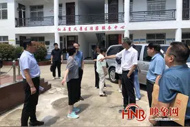 驻马店市人大农工委深入遂平县嵖岈山镇红石崖村调研林长制工作图片