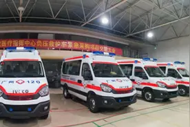 战疫情！依维柯欧胜负压救护车再度出征图片