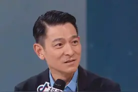 40年过去了，他仍然是华仔图片