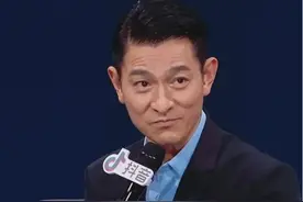 观看人数破亿！刘德华出道40周年直播首秀，不求打赏暖哭粉丝图片