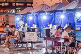 实探武汉各火车站防疫措施：中高风险区来汉旅客走专用通道主动申报图片
