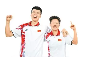 王懿律/黄东萍：珠联璧合 问鼎羽坛图片