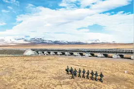 我在“云端”守天路图片
