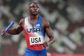 美国队因犯规无缘田径4×400混合接力决赛图片