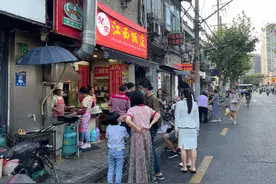 「特写」网红救不了大城市里的苍蝇馆子图片