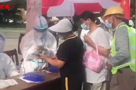 来自封控区里的视频博主自述：实拍南京䘵口居民生活日常图片