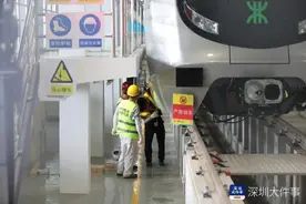 深圳首条无人驾驶地铁线年底通车，列车可自动唤醒、自动检测图片