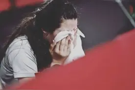 她赛场惨败却圈粉无数，这个12岁小花真太不容易了...图片