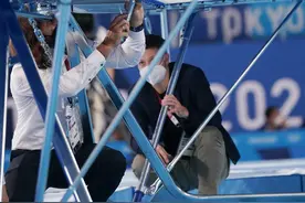 蹦床——失误图片