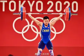 永远的“军神”！吕小军举重男子81公斤级夺冠图片