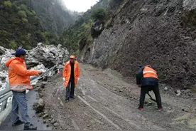 重走天路看变迁丨人在路上，路在心上：川藏线上一家三代人的养路情图片