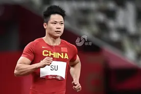 男子100米预赛：苏炳添10秒05小组第二成功晋级半决赛图片