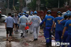 海报观潮丨抗灾救灾中多位一体的“立体式救援”图片