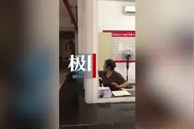 让宿舍成为学生第二个家，宿管阿姨十年为学生煮近千碗长寿面图片
