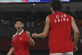 羽毛球——男双决赛赛况图片