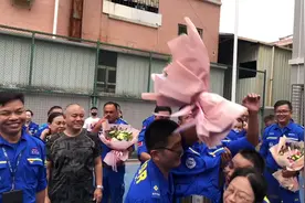 视频｜“最美逆行者”平安归来！东莞18名救援队员驰援河南救助420多名群众图片