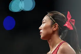 高导的奥运Vlog | 奔跑的红蝴蝶：记首位跑进奥运会女子800米决赛的中国选手视频封面