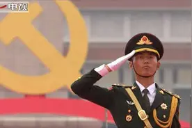 我是一个兵｜军礼图片