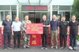 荥阳市领导走访慰问部队官兵图片
