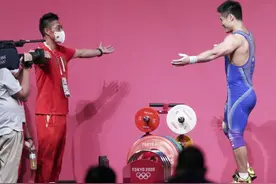 东京奥运会｜让对手非常难受的第二把——吕小军主带教练于杰详解挺举比赛战术安排图片