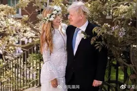 英国首相妻子宣布怀孕：期待圣诞节能有一个“彩虹宝宝”图片