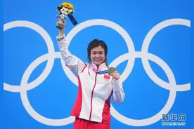 跳水女子三米板决赛：中国选手包揽冠亚军图片
