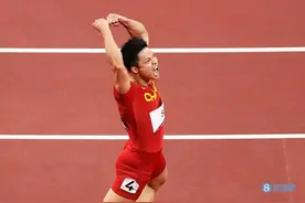 牛！苏炳添的千分位成绩是9秒827 美国选手贝克为9秒829图片