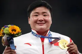 “四朝元老”终夺金牌，奥运女子铅球，这是属于巩立姣的时代图片