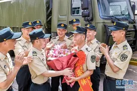 “导弹兵王”王忠心：我永远是党和人民的一个兵图片