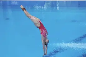 女子三米板跳水梦之队9连冠 东京奥运赛场再升起两面五星红旗图片