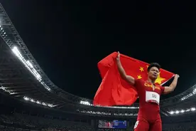 东京奥运会·东京之星｜一战“封神”史作古 中国田径跃新程——记百米“飞人”苏炳添图片