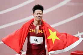 苏炳添赛后哽咽：这一刻，我等了一辈子图片