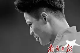 九秒八三 亚洲纪录图片