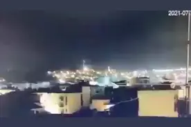 土耳其夜空出现神秘绿色流星 引发人们对不明飞行物猜想图片