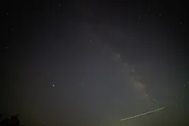 昨晚 绝美银河点亮成都夜空图片