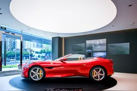 法拉利 Portofino M亮相重庆，跃马敞篷经典设计凸显标杆典范图片