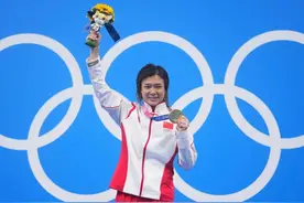 施廷懋再度加冕“双冠王”，这是中国跳水梦之队的传承图片
