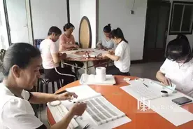 “小睫毛”创收 人均年收入4万元图片