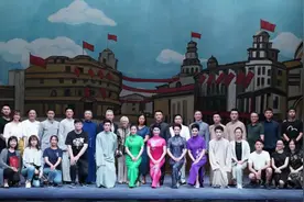两代作者传承红色初心，中篇评弹《战·无硝烟》天蟾逸夫舞台首演图片