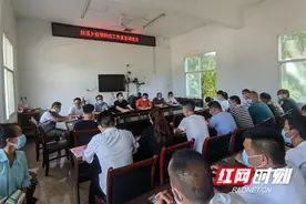 永顺县朗溪乡：全体出动 牢筑疫情防控安全线图片