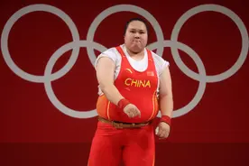 中国第廿九金！李雯雯夺得女子87公斤以上级冠军，为举重队完美收官图片