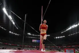 东京奥运会｜田径综合：夜雨来袭李玲出意外 不惧湿滑哈桑夺金牌图片
