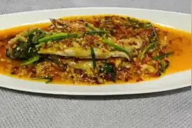 膳食谱丨“跳水鲈鱼”让味蕾在辣和鲜中跳跃图片