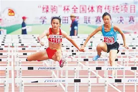 “跑”进清华的海南女生图片