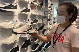 奥运会掀起市民爱国情，中国元素服装走俏，部分款式卖断货图片