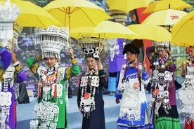 趣说凉山：彝家火把节 盛大“朵乐荷”图片