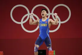 哈哈哈！火出国门的“奥运绝世美人”竟是他！裁判追着要签名图片
