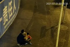 小“尼莫”只身闯迪士尼，11号线沿线10家派出所“夏夜总动员”图片