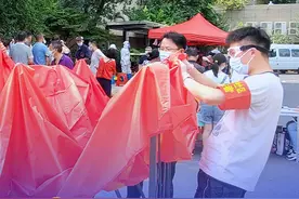 看！配合防控，武汉人有多自觉图片